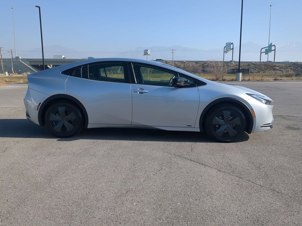Used 2024 Toyota Prius LE Hatchback