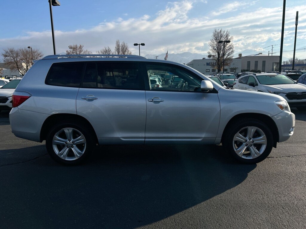 Used 2010 Toyota Highlander Limited SUV