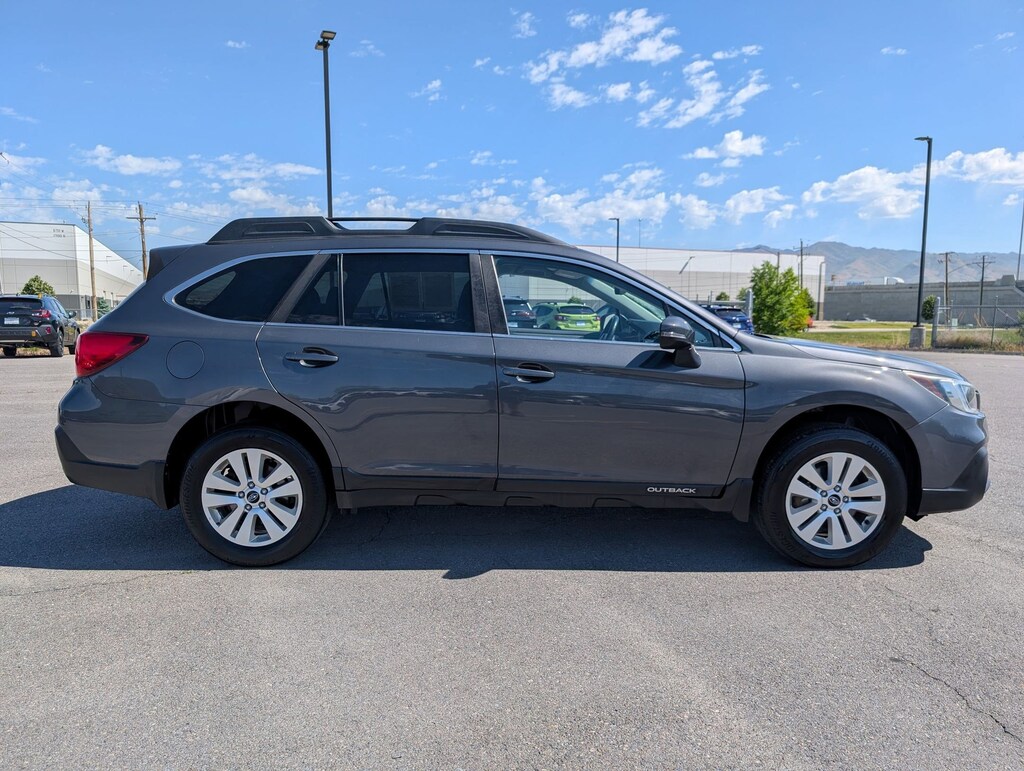 Used 2018 Subaru Outback Premium SUV