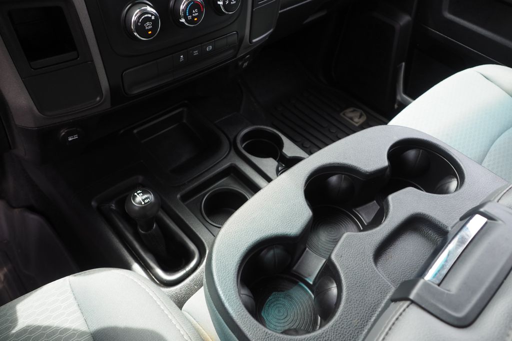 2015 RAM Ram 2500 Pickup Tradesman - Photo 22