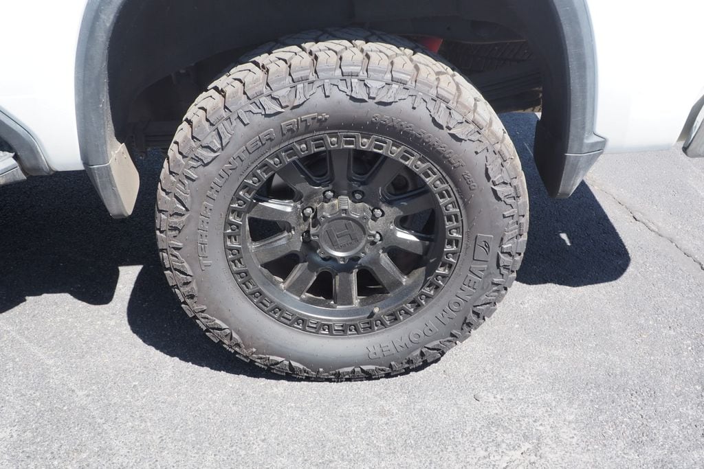 2024 Chevrolet Silverado 2500HD LT - Photo 9