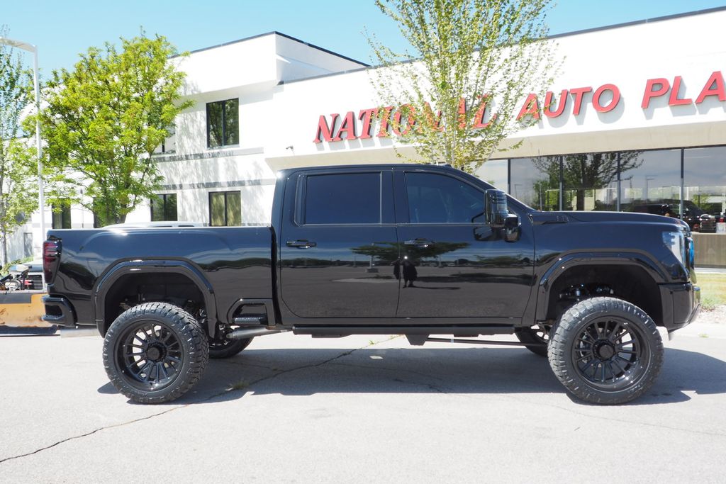 2026 GMC Sierra 3500HD Denali - Photo 8
