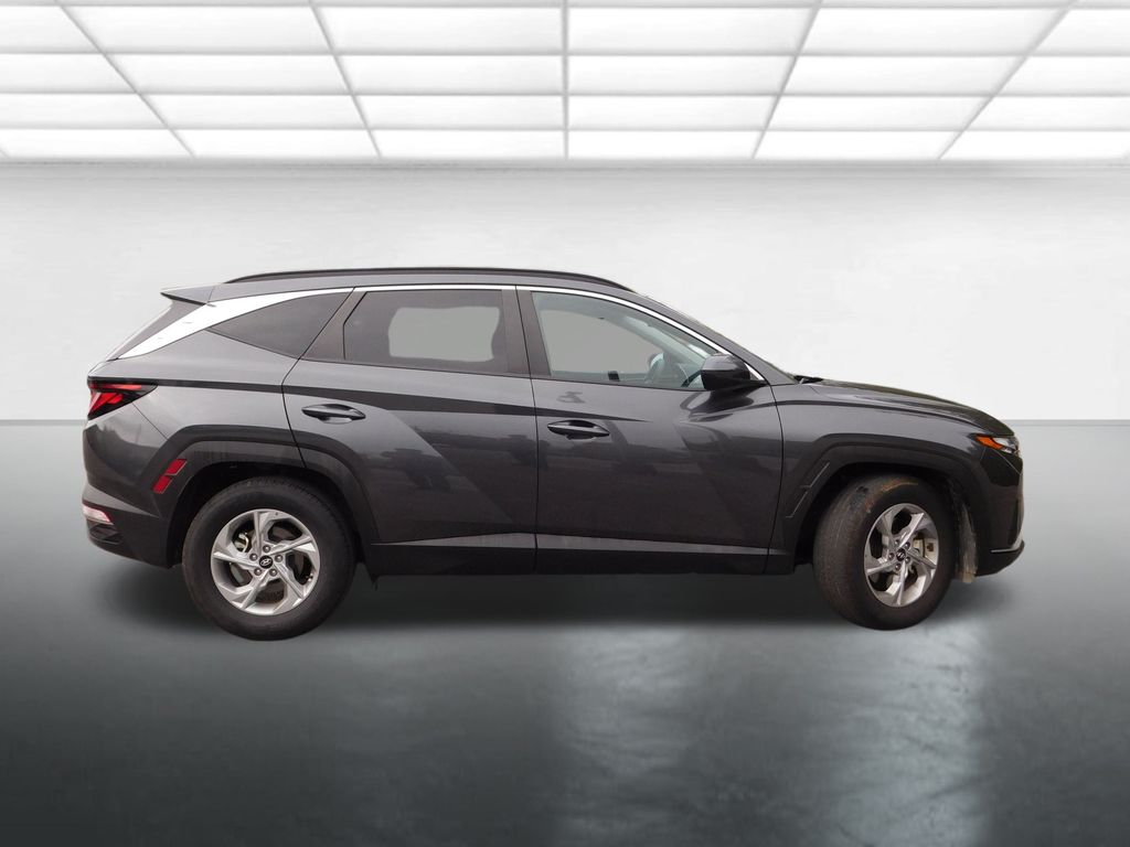 2024 Hyundai Tucson SEL photo 2