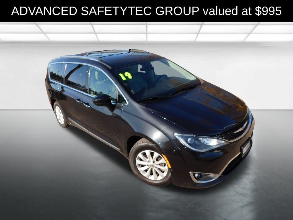 Used 2019 Chrysler Pacifica Touring L Van Passenger Van