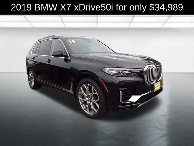2019 BMW X7 50i's photo