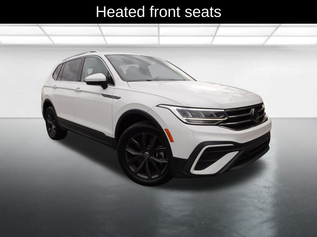 2022 Volkswagen Tiguan SE's photo