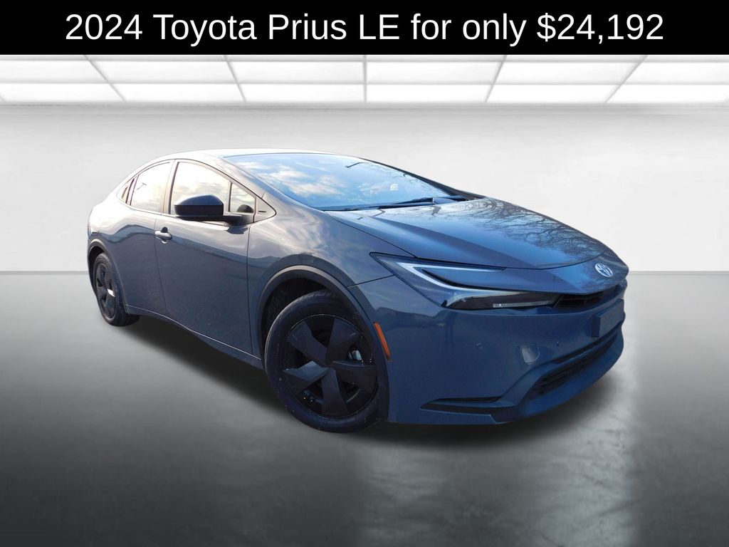 2024 Toyota Prius LE's photo