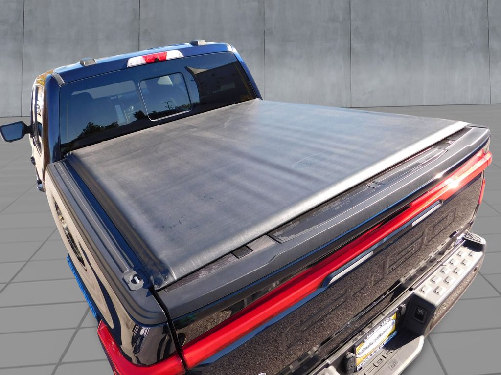 2022 Ford F-150 Lightning photo 3