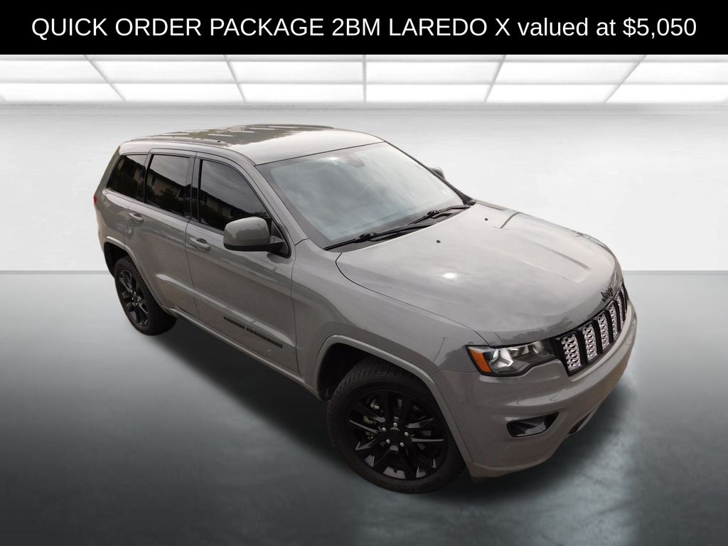 2021 Jeep Grand Cherokee Laredo photo 2