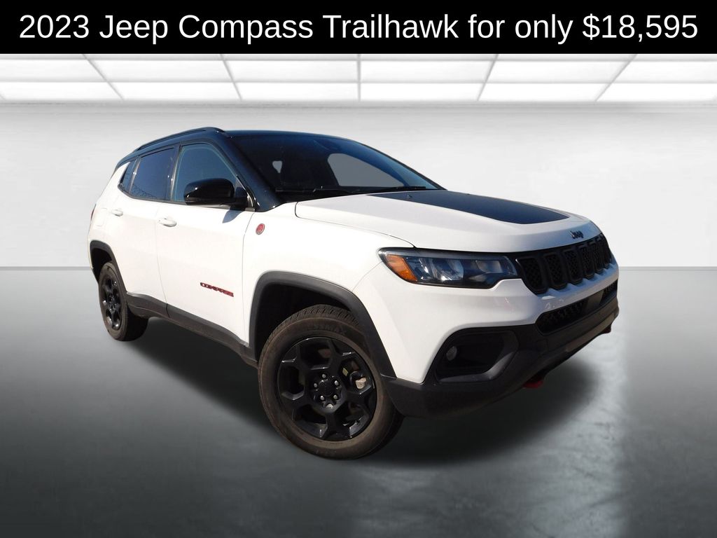 2023 Jeep Compass Trailhawk's photo