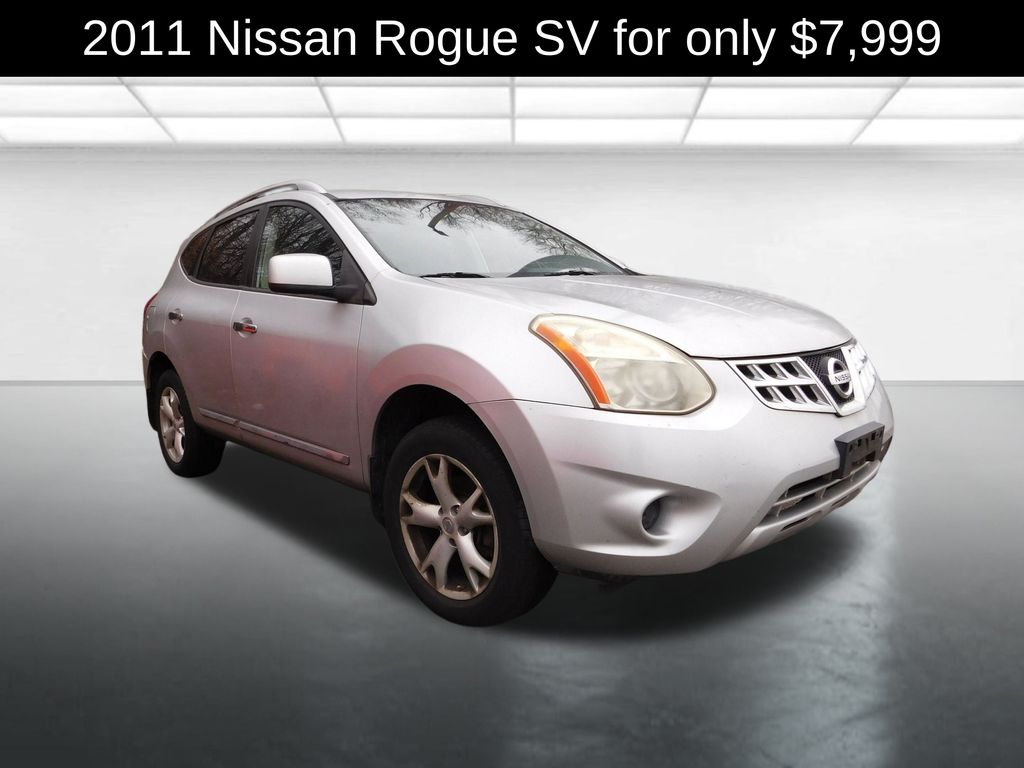 2011 Nissan Rogue SV's photo