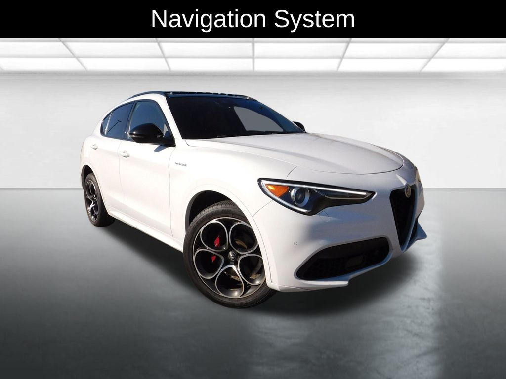 2022 Alfa Romeo Stelvio Ti Veloce's photo