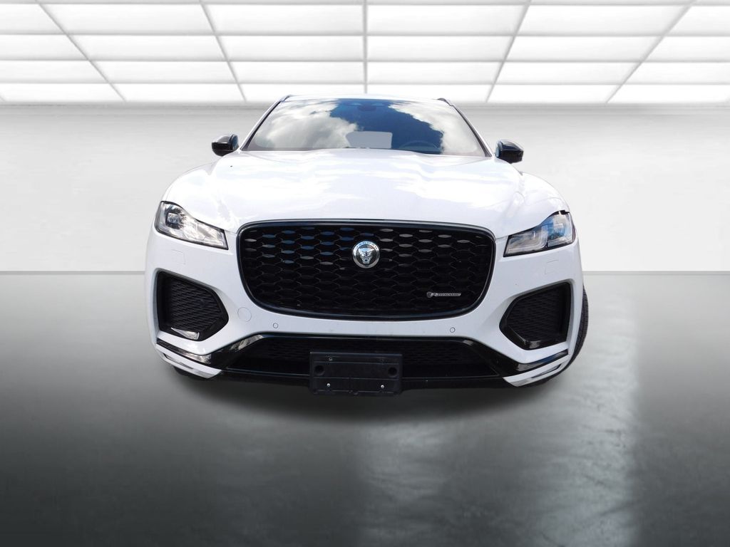 2025 Jaguar F-PACE P250 R-Dynamic S photo 3