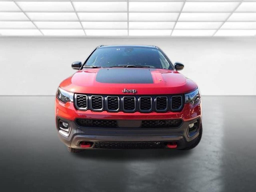 Used 2025 Jeep Compass Trailhawk SUV