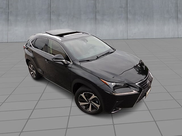 2021 Lexus NX 300 photo 2