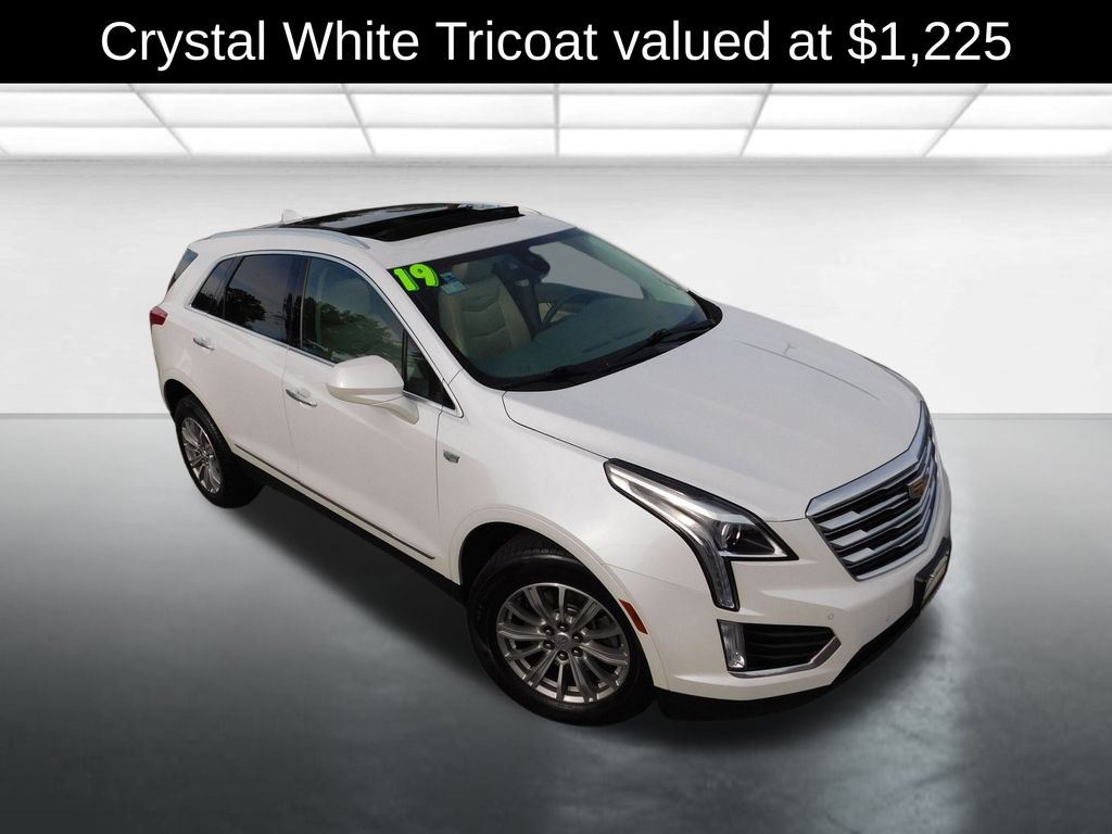 2019 Cadillac XT5 Luxury photo 2