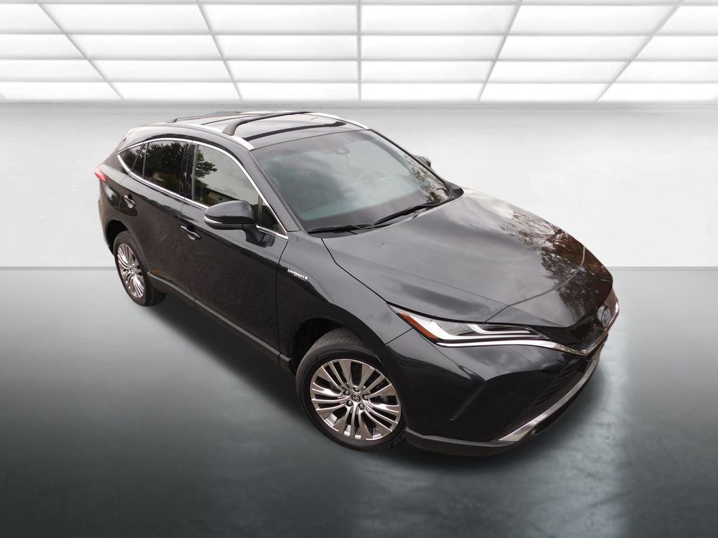 2021 Toyota Venza XLE photo 2