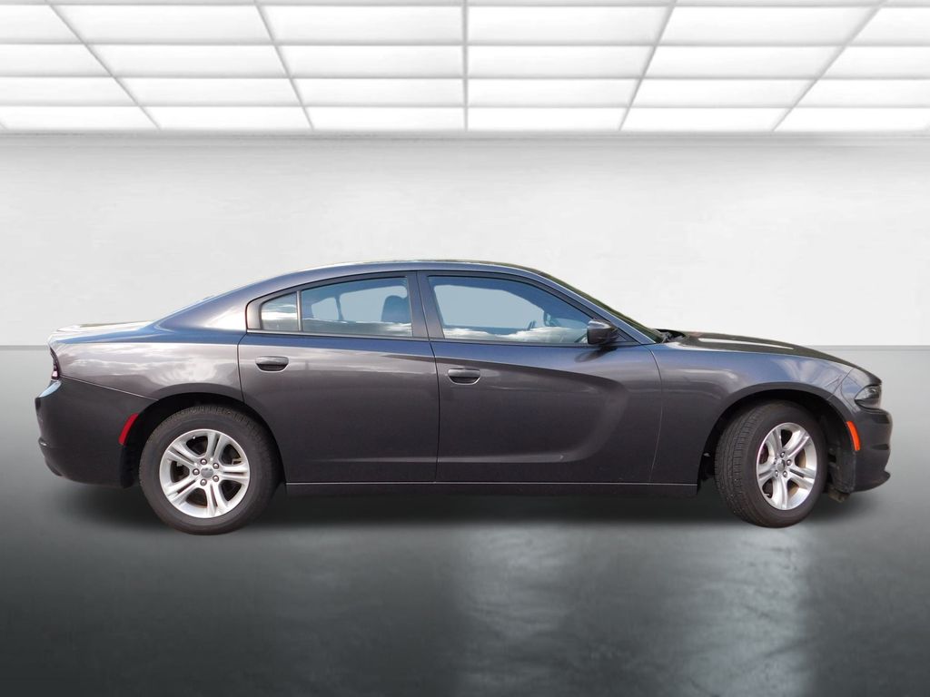 2022 Dodge Charger SXT photo 3