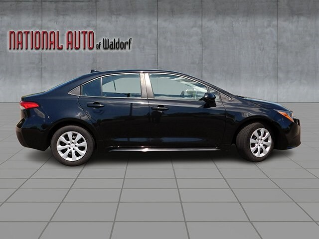 2021 Toyota Corolla LE photo 3