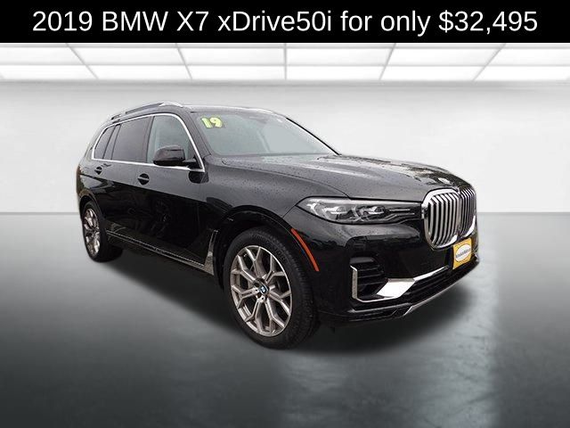 2019 BMW X7 50i's photo