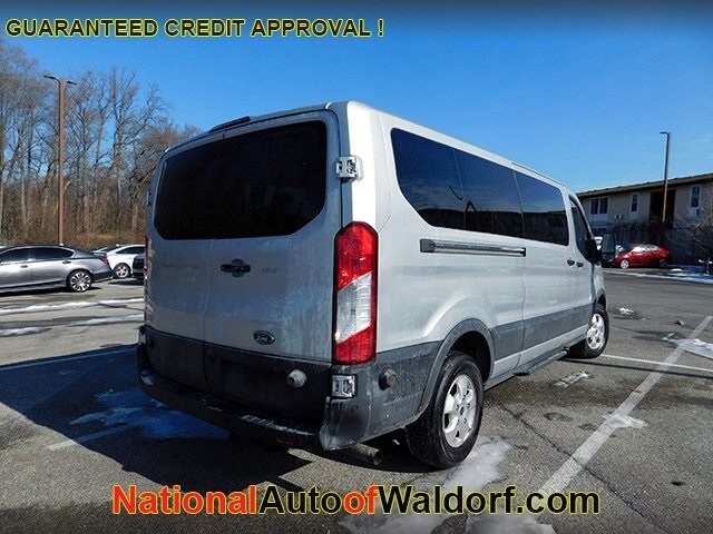 2020 Ford Transit Passenger XLT photo 4