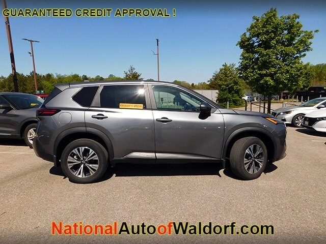 2023 Nissan Rogue SV photo 4