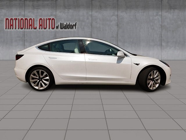 2019 Tesla Model 3 Mid Range photo 4