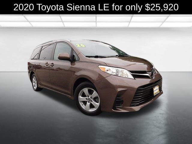2020 Toyota Sienna LE's photo