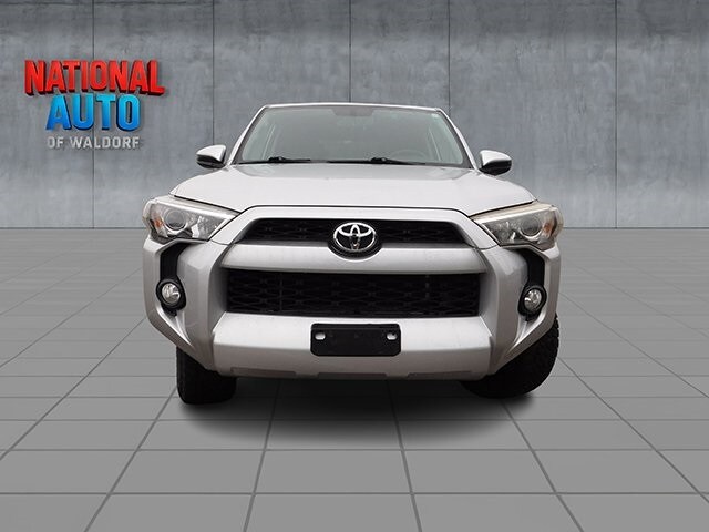 2016 Toyota 4Runner SR5 photo 3