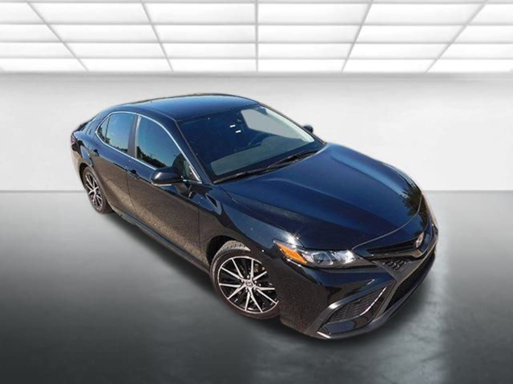 Used 2024 Toyota Camry SE Sedan