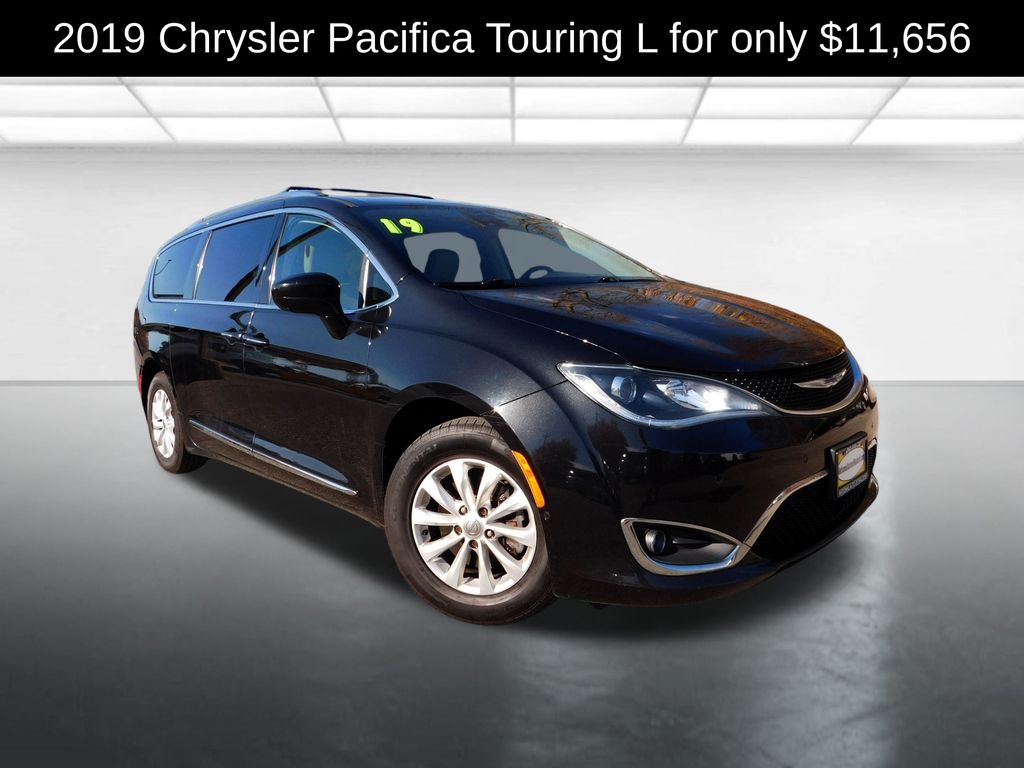 2019 Chrysler Pacifica Touring L