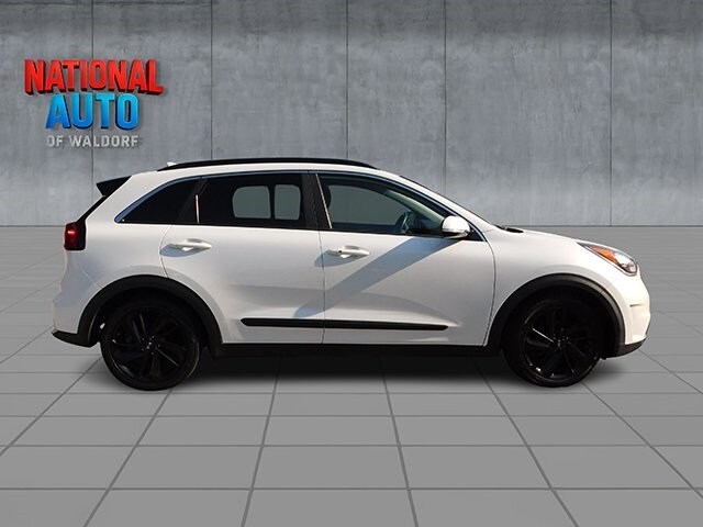 2019 Kia Niro S Touring photo 4