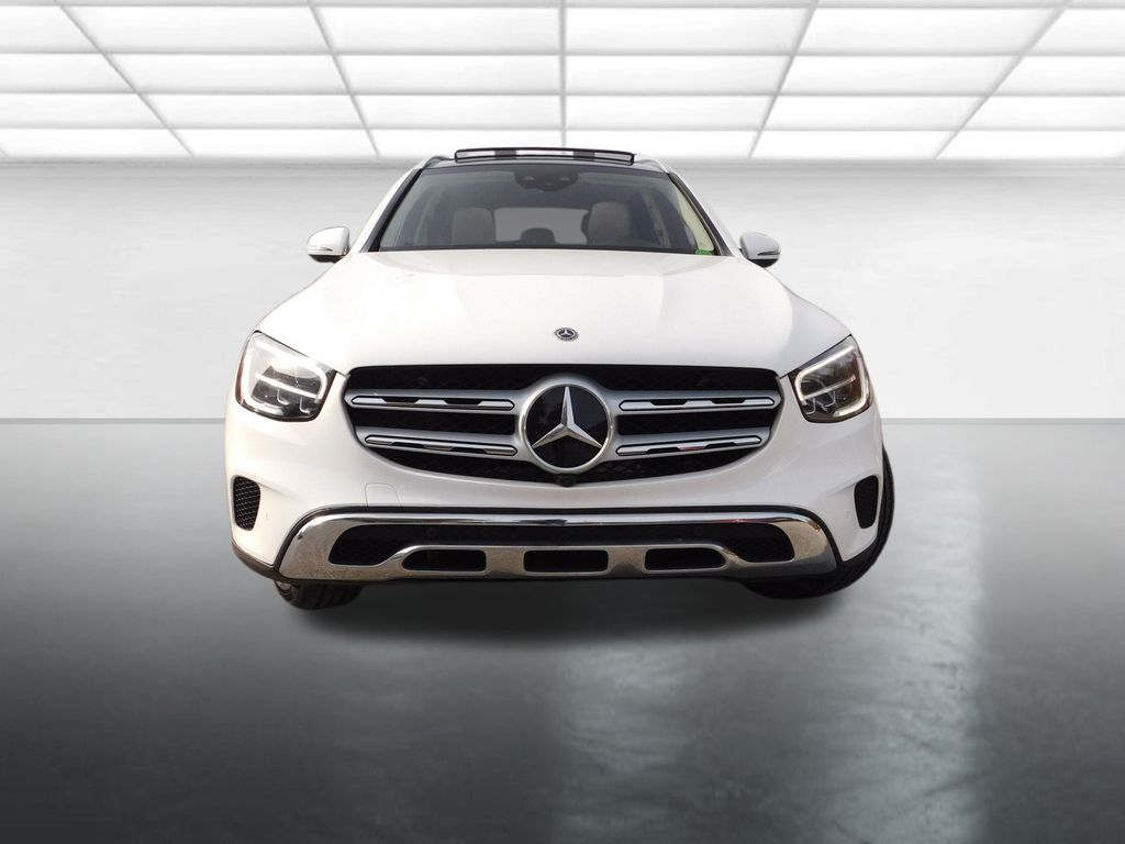 2021 Mercedes Benz GLC 300 photo 3
