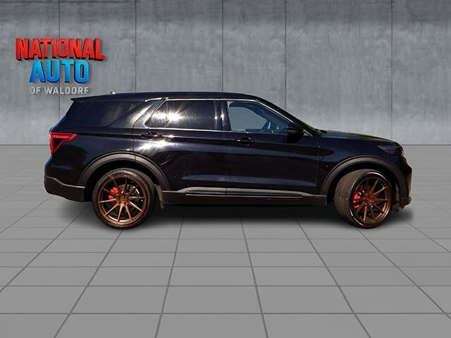 2020 Ford Explorer ST photo 4