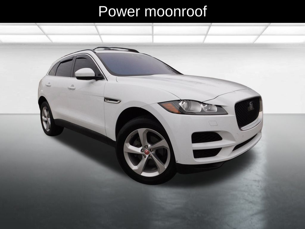 2019 Jaguar F-Pace Premium's photo