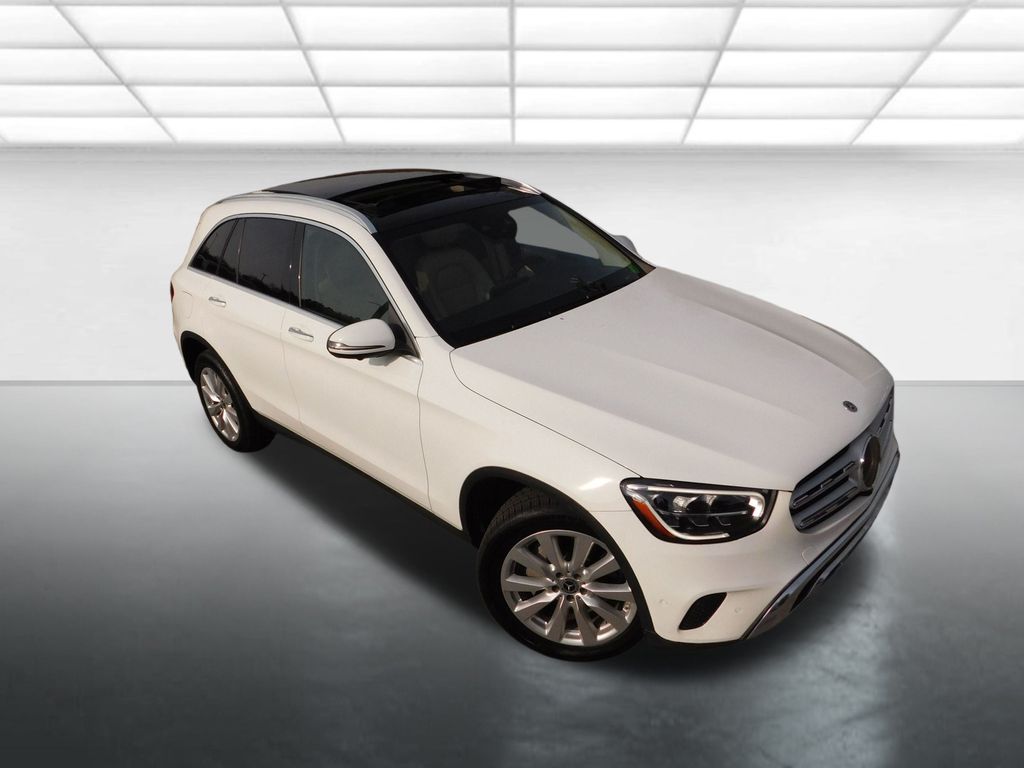2021 Mercedes Benz GLC 300 photo 2