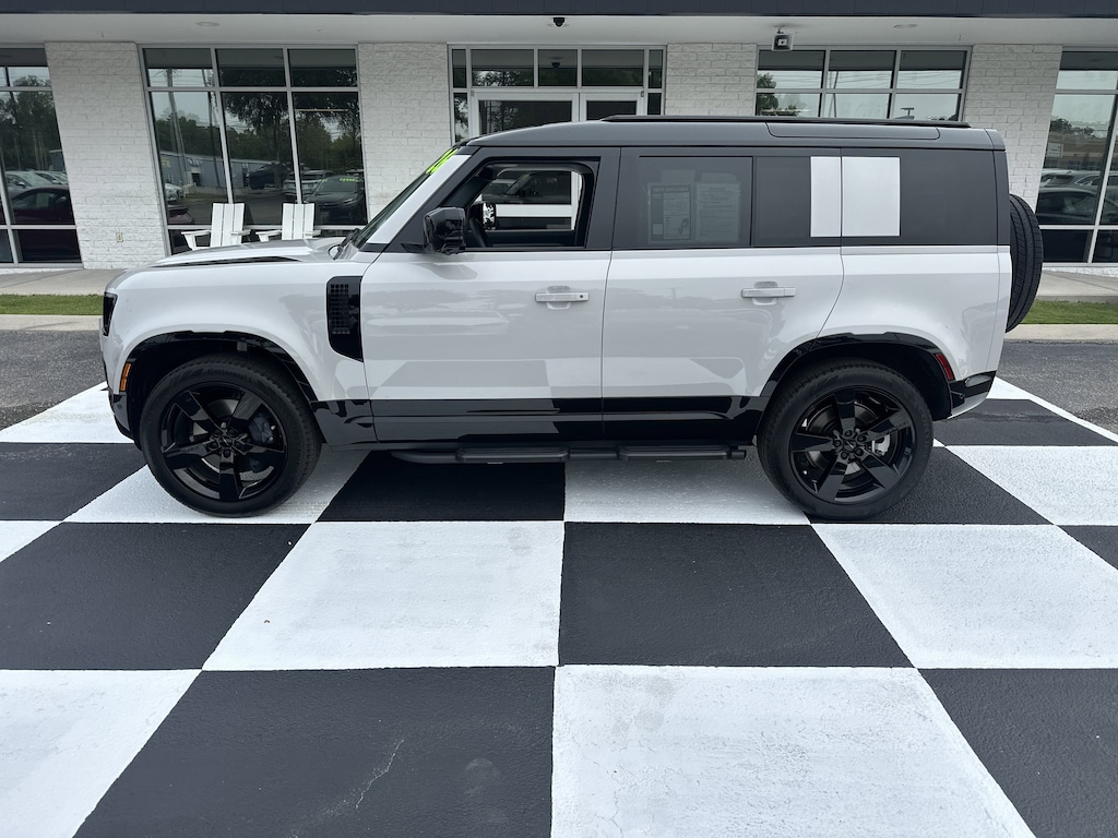 Used 2026 Land Rover Defender 110 X-Dynamic SE SUV