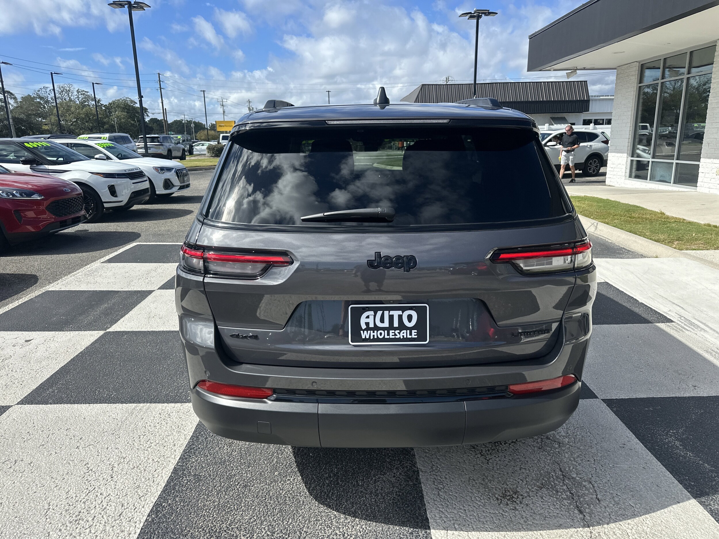 2025 Jeep Grand Cherokee Limited photo 4