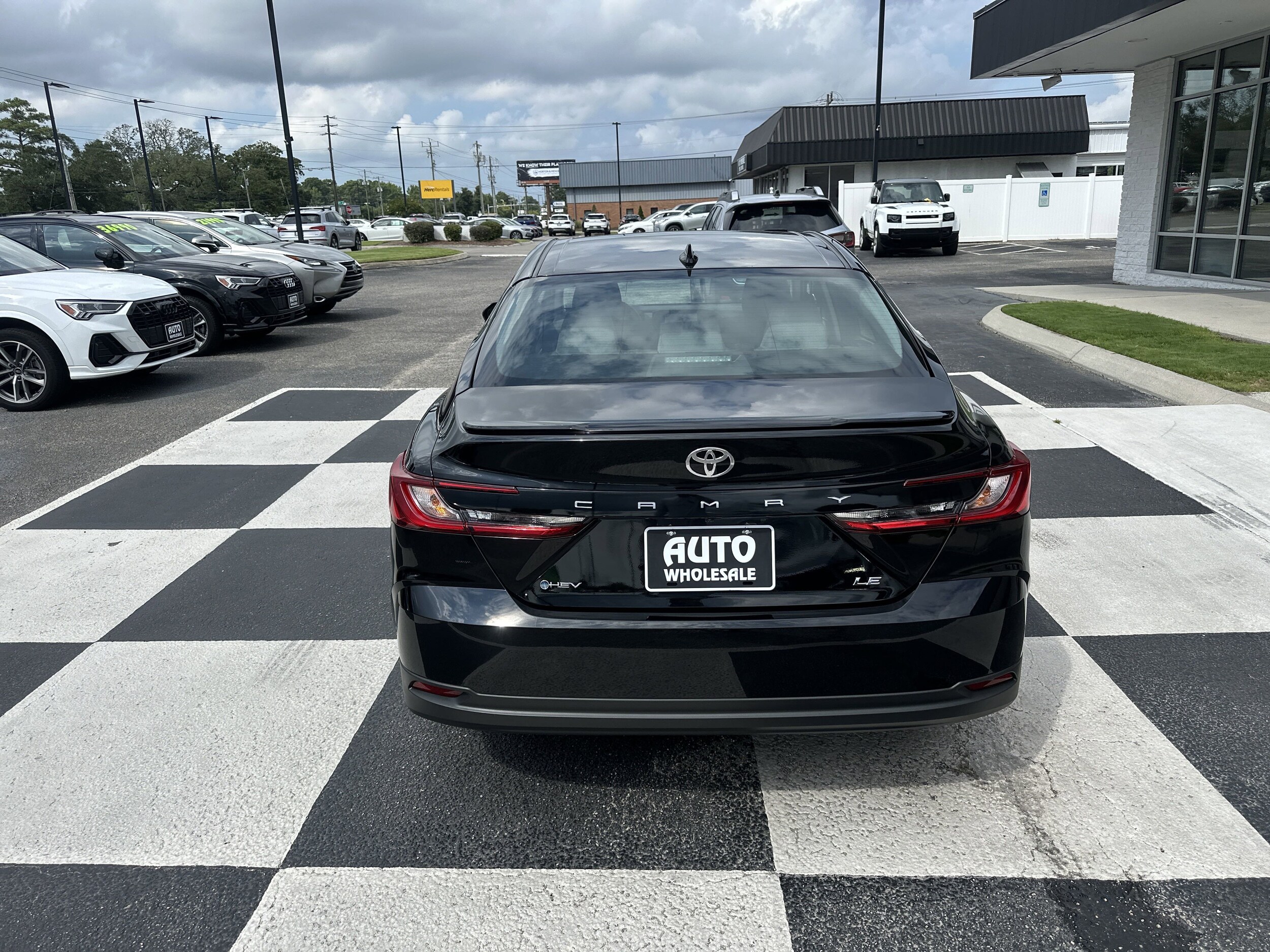 2025 Toyota Camry LE photo 3
