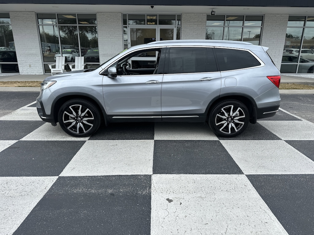Used 2019 Honda Pilot Touring 8-Passenger FWD SUV