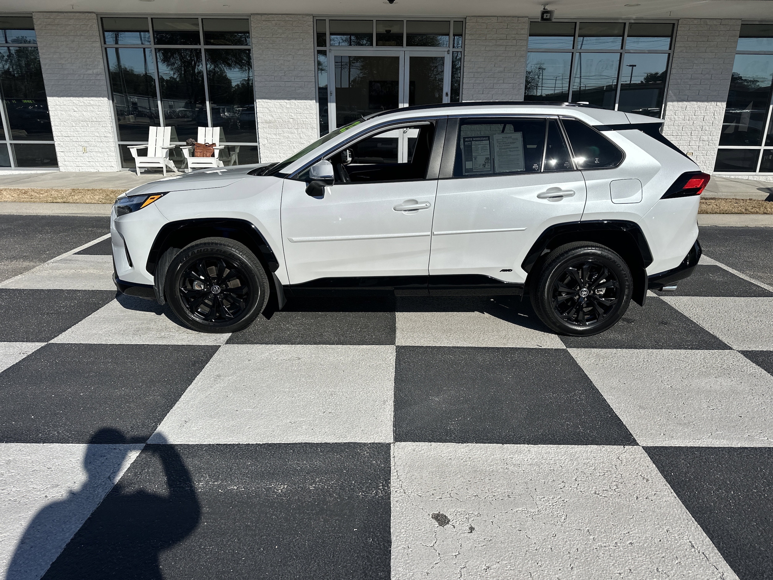 2023 Toyota RAV4 SE