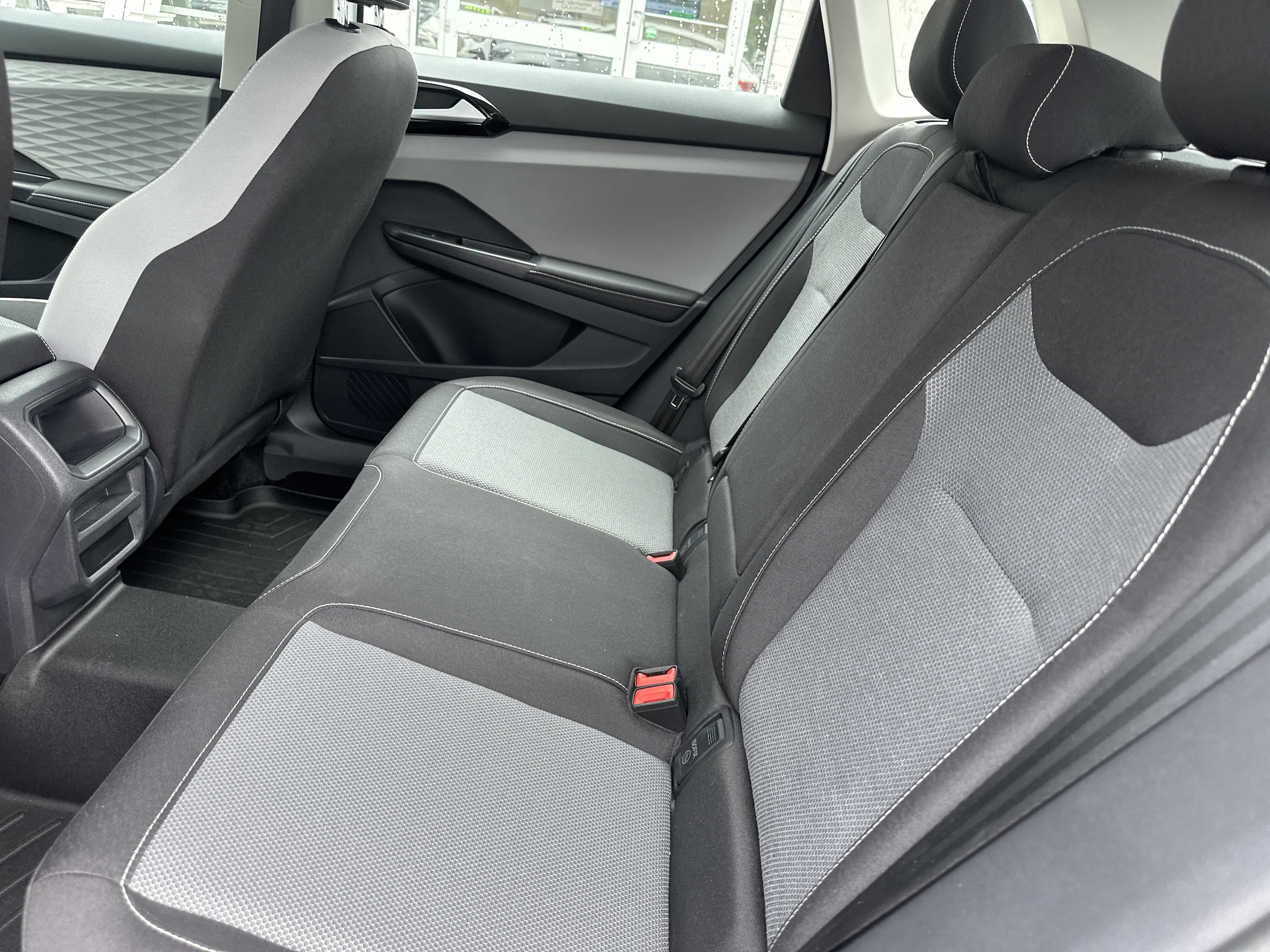 2024 Volkswagen Taos S - Photo 12