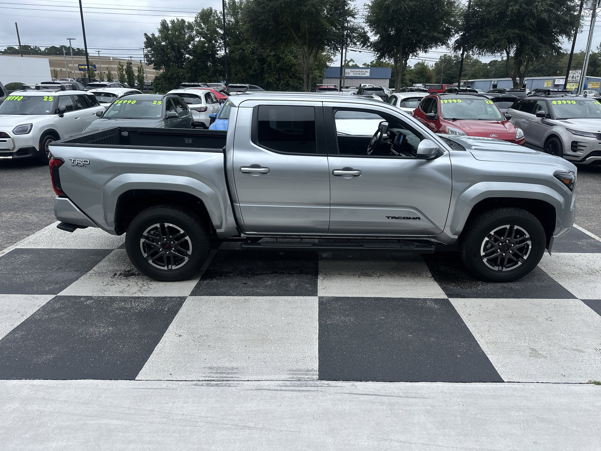 2024 Toyota Tacoma TRD Sport photo 3