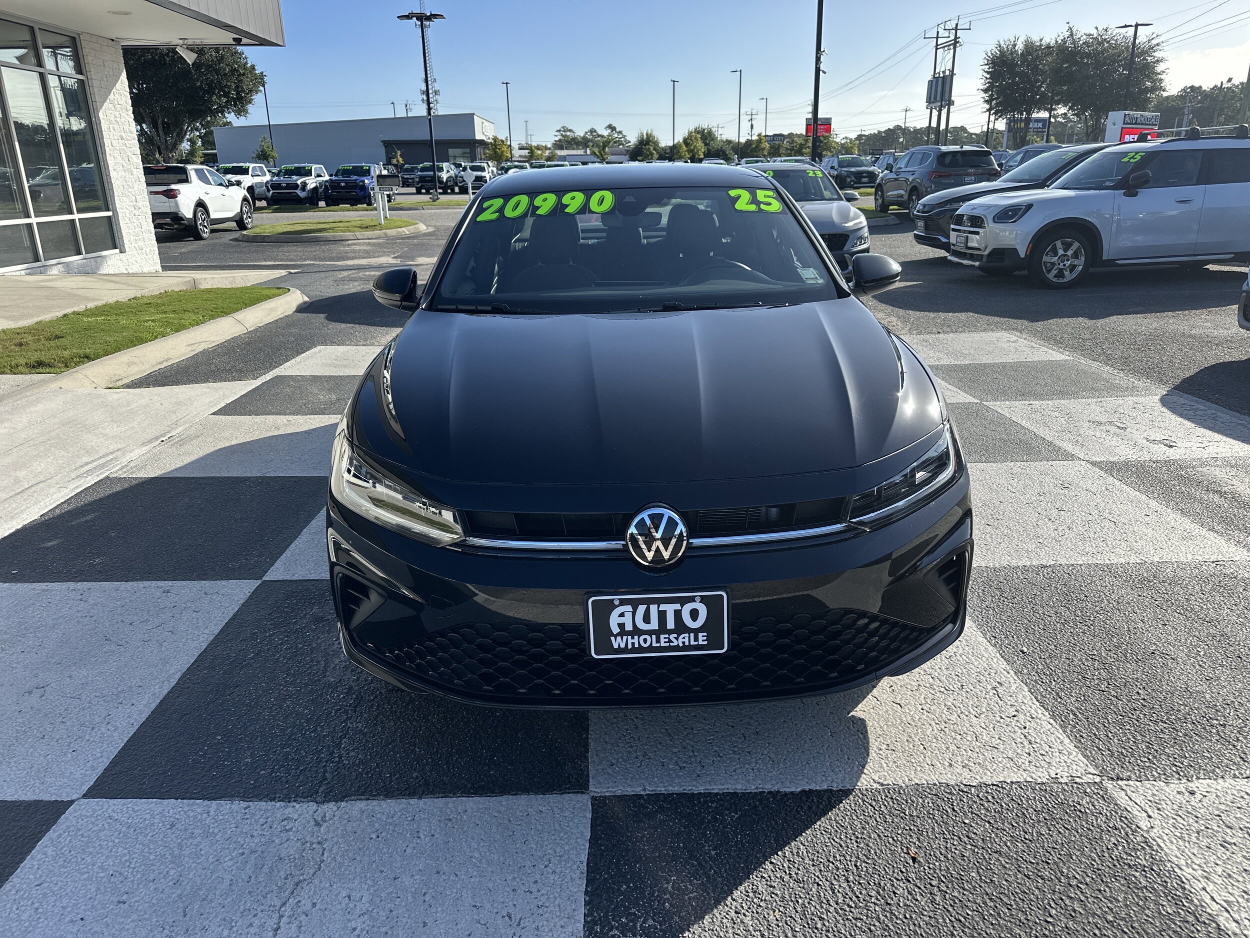 2025 Volkswagen Jetta Sport photo 2