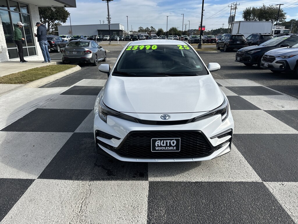 Used 2025 Toyota Corolla SE Sedan