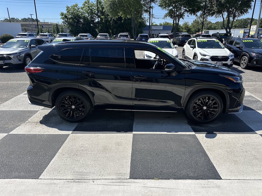 Used 2023 Toyota Highlander XSE SUV