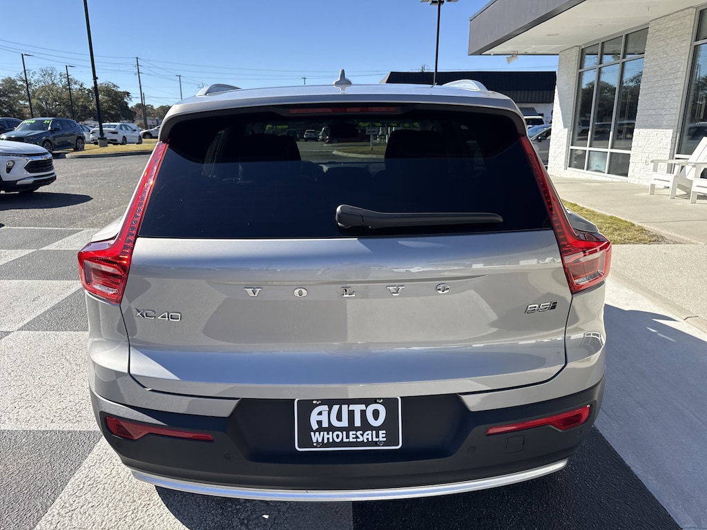 Used 2024 Volvo XC40 B5 Plus Bright SUV