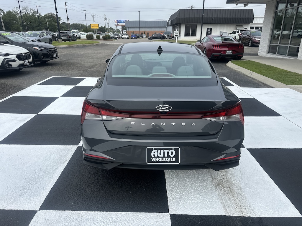 Used 2023 Hyundai Elantra SEL Sedan