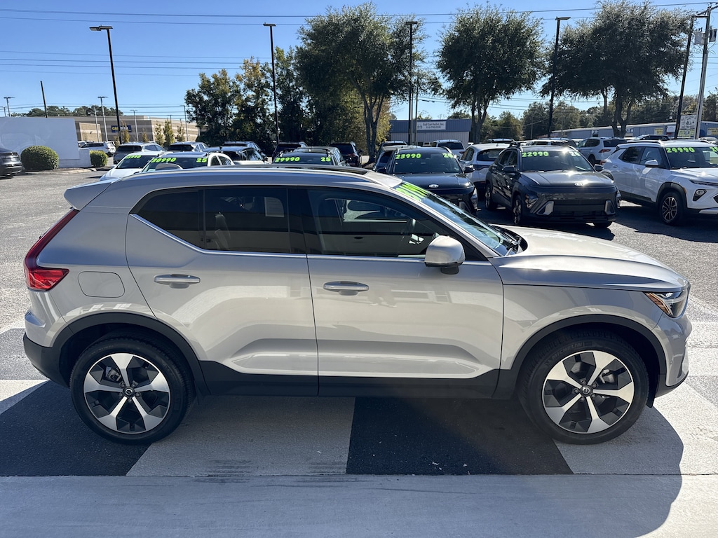 Used 2024 Volvo XC40 B5 Plus Bright SUV