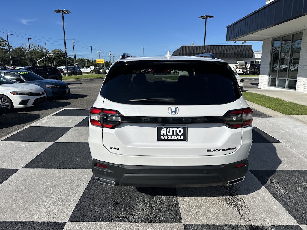 Used 2025 Honda Pilot Black Edition SUV